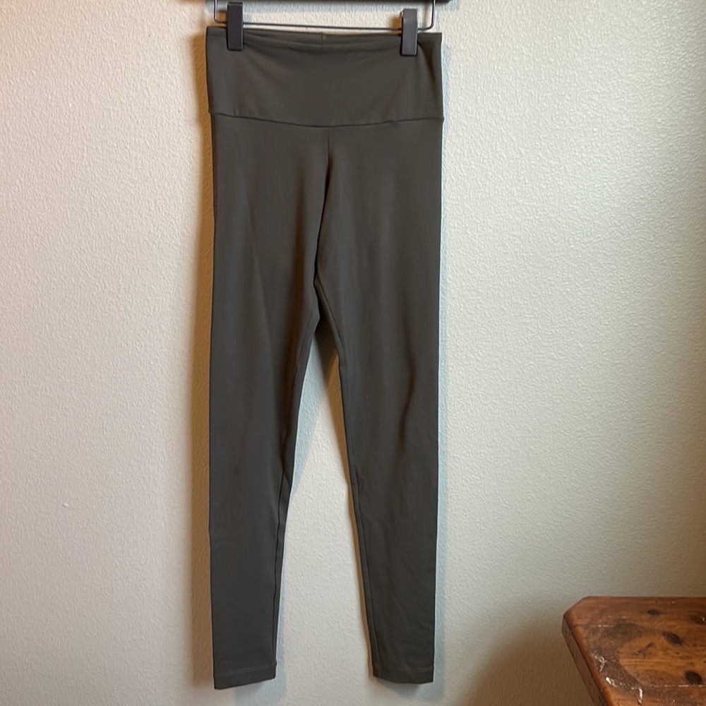 Elisabetta Rogiani olive green fitted leggings unworn